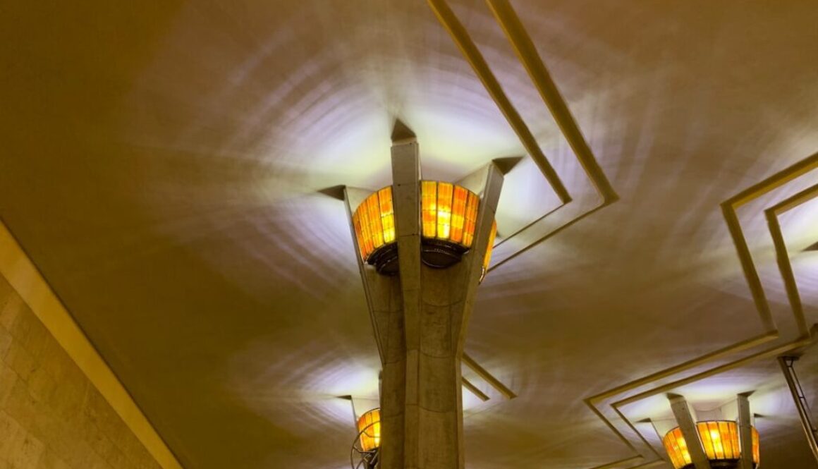 Photo Nowoczesne lampy sufitowe: inspiracje i pomysły